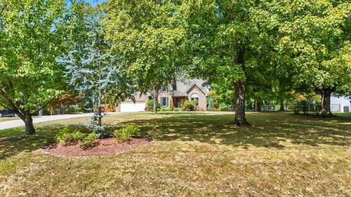 213 Mccreary Hts, Dickson, TN, 37055-1216 | Card Image