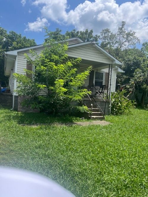 113 S Thompson St, Shelbyville, TN, 37160-4041 | Card Image