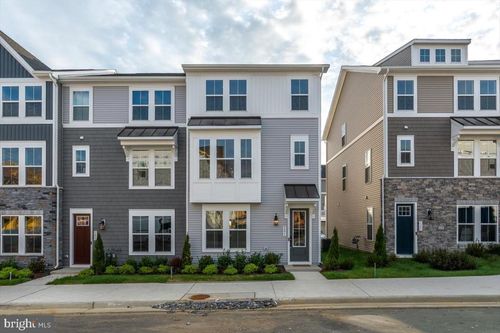 9211 Forkleaf Oak Dr, FREDERICKSBURG, VA, 22407 | Card Image