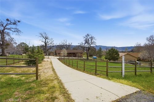 29210 Greenwater Drive, Tehachapi, CA, 93561 | Card Image