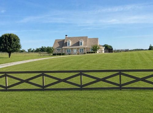 180 Spears Ln, Mansfield, GA, 30055-3131 | Card Image