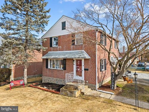 409 W Grays Ave, GLENOLDEN, PA, 19036-2005 | Card Image