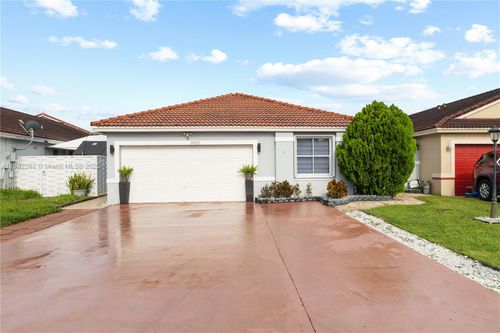 19020 Nw 54th Ave, Miami Gardens, FL, 33055-5326 | Card Image