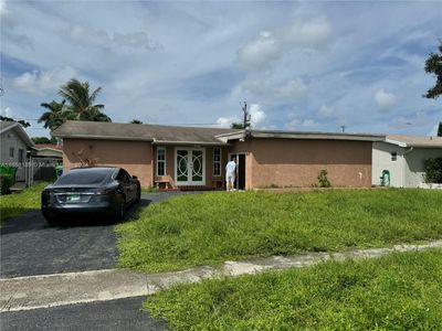 11821 Nw 30th Pl, House other with 3 bedrooms, 2 bathrooms and null parking in Sunrise FL | Image 1