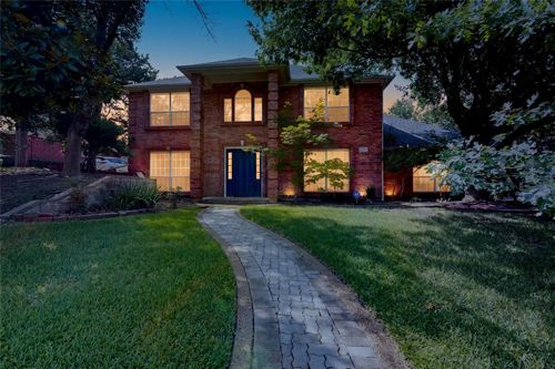 2120 Valley View Dr, Cedar Hill, TX, 75104-7800 | Card Image