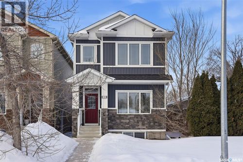 1131b 6th St E, Saskatoon, SK, S7H1E4 | Card Image