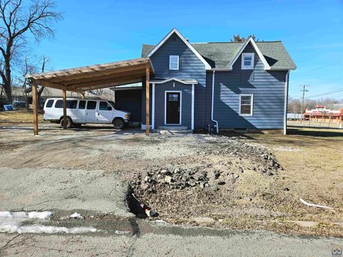 2029 Se 10th Ave, Topeka, KS, 66607-1615 | Card Image