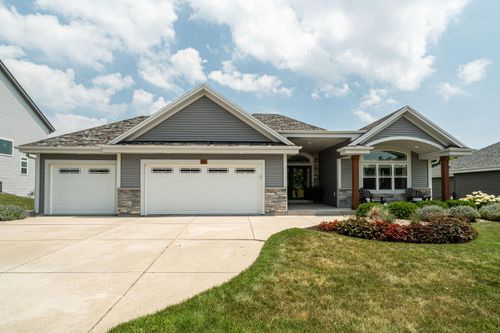 437 Chapel Hill Dr, Johnson Creek, WI, 53038-9499 | Card Image