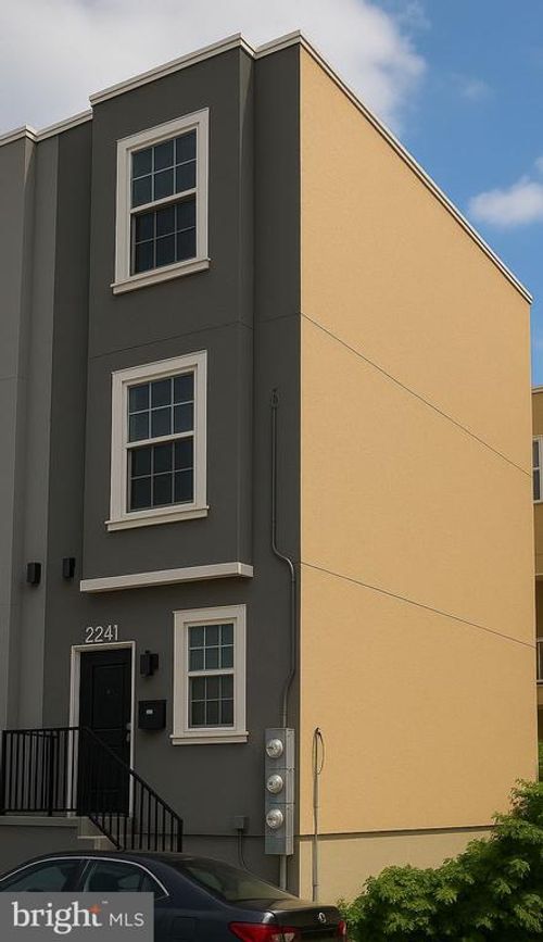 2241 N Camac St, Philadelphia, PA, 19133-1014 | Card Image
