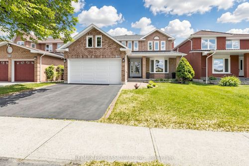 970 Silversmith Drive, Mississauga, ON, L5V1E7 | Card Image