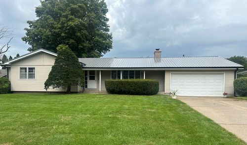 122 Shirley Ave, Rochelle, IL, 61068-2136 | Card Image