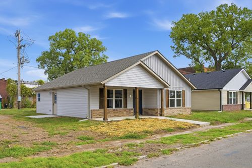318 W Daugherty St, Carterville, MO, 64835-1446 | Card Image