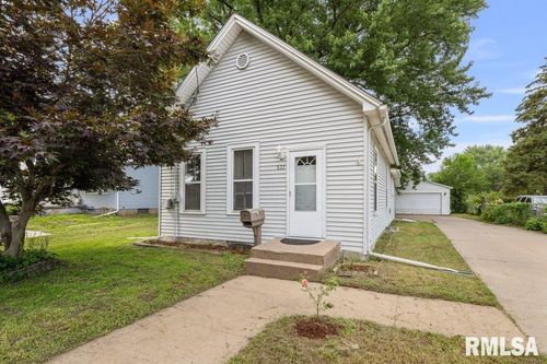 537 22nd Ave, Rock Island, IL, 61201-4129 | Card Image
