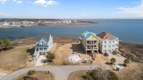 125 Greenhill Pl, Newport, NC, 28570-0165 | Card Image