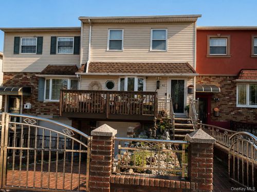 42 Birch Road, New York, NY, 10303 | Card Image