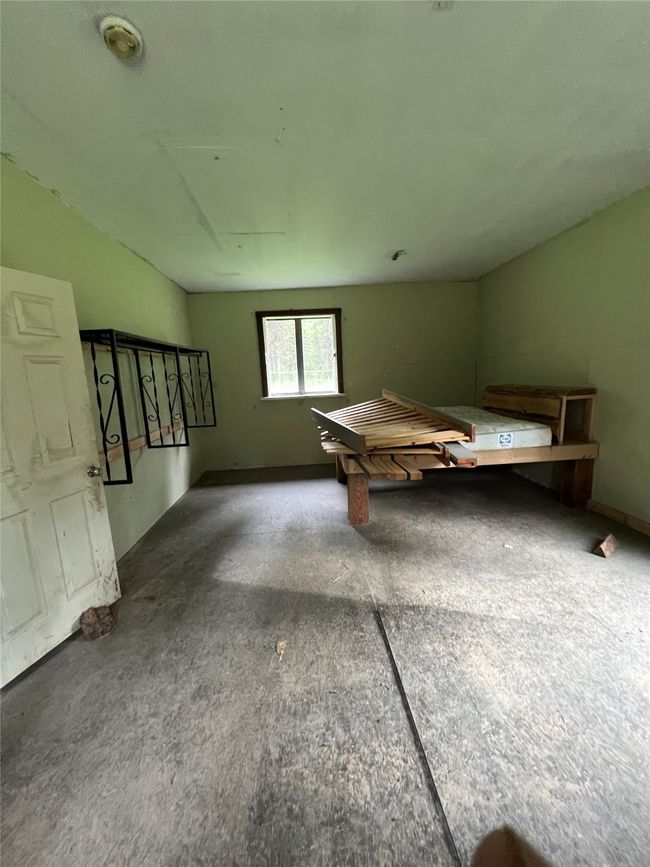 shop area of garage | Image 106