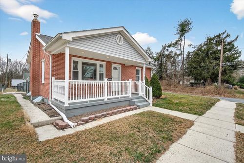 1032 Rose Hill Ave, HAGERSTOWN, MD, 21740-7342 | Card Image