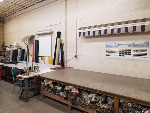 2-706 45th St W, Saskatoon, SK, S7L5X1 | Card Image