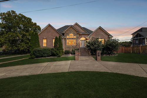 1541 Horn Springs Rd, Lebanon, TN, 37087-1932 | Card Image