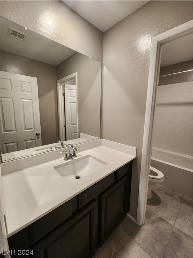 6247 Melford Sound St, Townhouse with 3 bedrooms, 3 bathrooms and null parking in Las Vegas NV | Image 16
