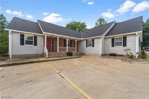 531 E Smith Rd, Medina, OH, 44256-3683 | Card Image