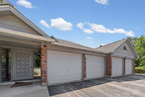 b-196 Grove Ave, Des Plaines, IL, 60016-3572 | Card Image