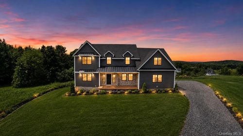 52 Breezeway Ln, Goshen, NY, 10924-6425 | Card Image