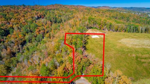 9739 Timberview Trl, Ooltewah, TN, 37363-4372 | Card Image