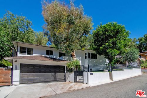 5005 Calderon Rd, Woodland Hills, CA, 91364-2927 | Card Image