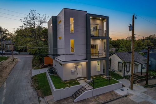 521 Faulk St, Dallas, TX, 75203-3463 | Card Image