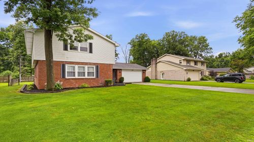2609 W Riggin Rd, Muncie, IN, 47304-1020 | Card Image