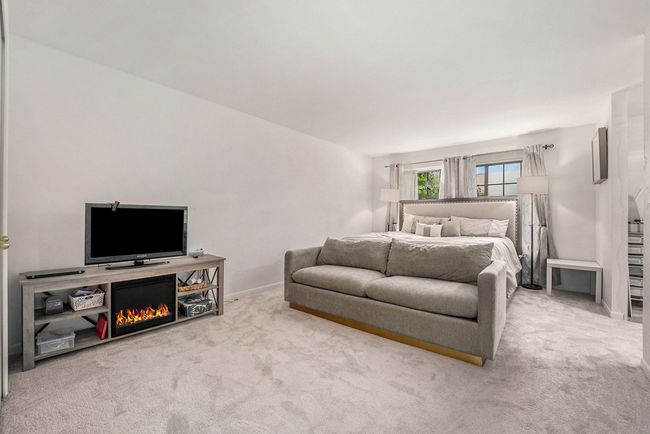 7462 Pebble Ln, Condo with 2 bedrooms, 2 bathrooms and null parking in West Bloomfield MI | Image 13