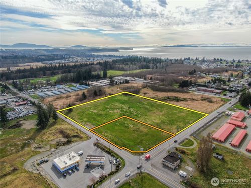 4531-4519 4531 Birch Bay Lynden Rd, Blaine, WA, 98230-9436 | Card Image