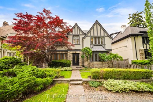 44 Elderwood Dr, Toronto, ON, M5P1X1 | Card Image