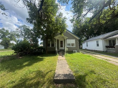 109 W 22nd St, Pittsburg, KS, 66762-2828 | Card Image