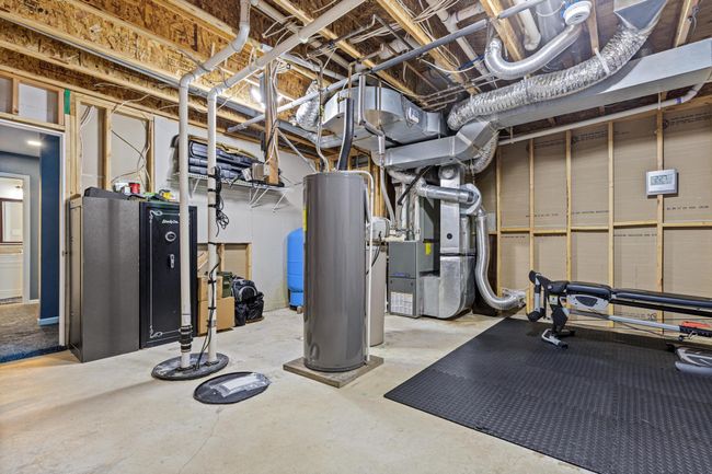 Utility room & bonus space | Image 35