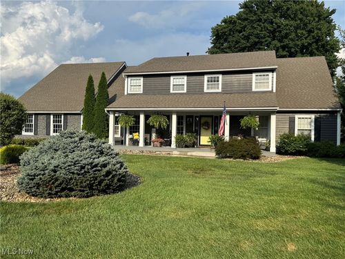 6 Maplewood Dr, Williamstown, WV, 26187-1600 | Card Image