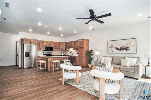 5705 E Avett Pl, Sioux Falls, SD, 57108-3485 | Card Image
