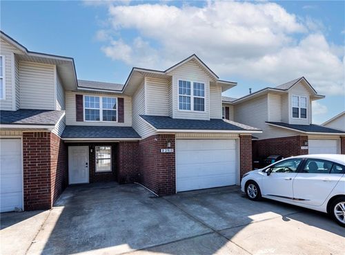 2910 Unit B Dawn Court, Siloam Springs, AR, 72761 | Card Image