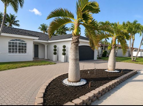 15425 Sw 168th Ter, Miami, FL, 33187-7796 | Card Image
