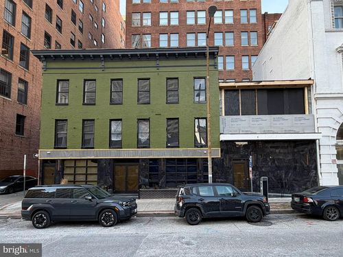 8 Park Ave, BALTIMORE, MD, 21201-3423 | Card Image
