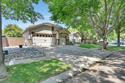 2651 Montclair Dr, Yuba City, CA, 95993-5167 | Card Image