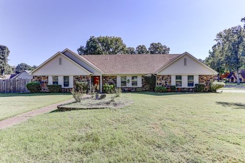 2368 Brachton Ave, Germantown, TN, 38139-6462 | Card Image