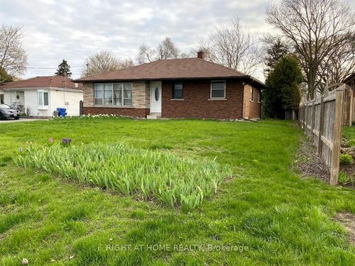 18200 Leslie St, East Gwillimbury, ON, L9N0M5 | Card Image