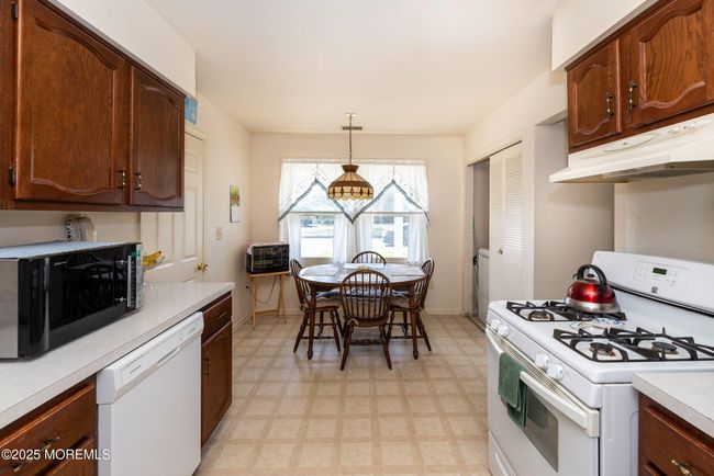 7 Leeds Ct, House other with 3 bedrooms, 2 bathrooms and null parking in Brick NJ | Image 10