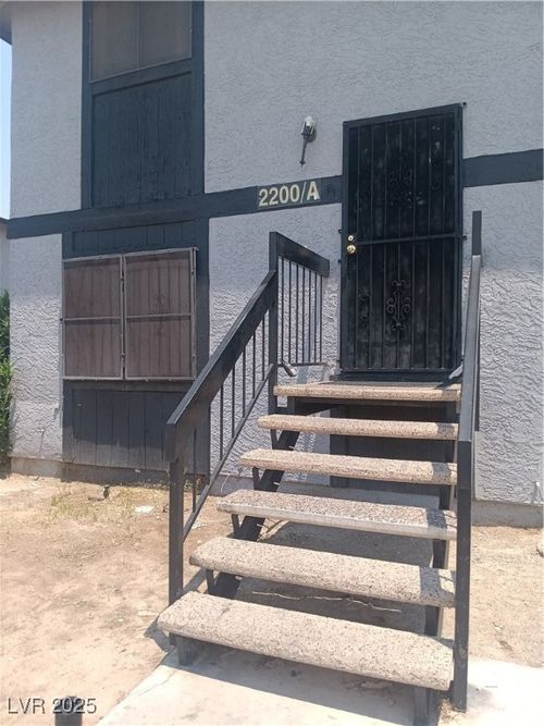 apt-a-2200 Comet Ave, North Las Vegas, NV, 89030-8122 | Card Image