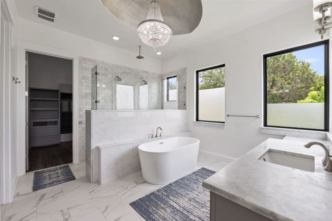 1300 Sparrow Ln, House other with 5 bedrooms, 6 bathrooms and null parking in Austin TX | Image 14