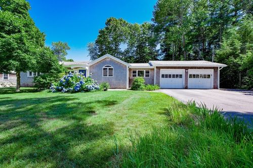14 Crapo St, Marion, MA, 02738-1606 | Card Image