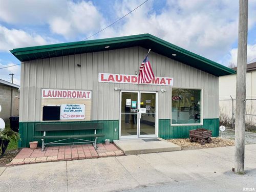 3719 Main St, Thompsonville, IL, 62890-1251 | Card Image