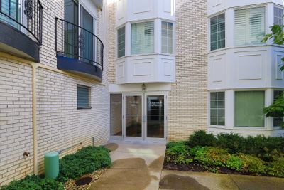 2E - 715 Ridge Road, Condo with 1 bedrooms, 1 bathrooms and 1 parking in Wilmette IL | Image 3